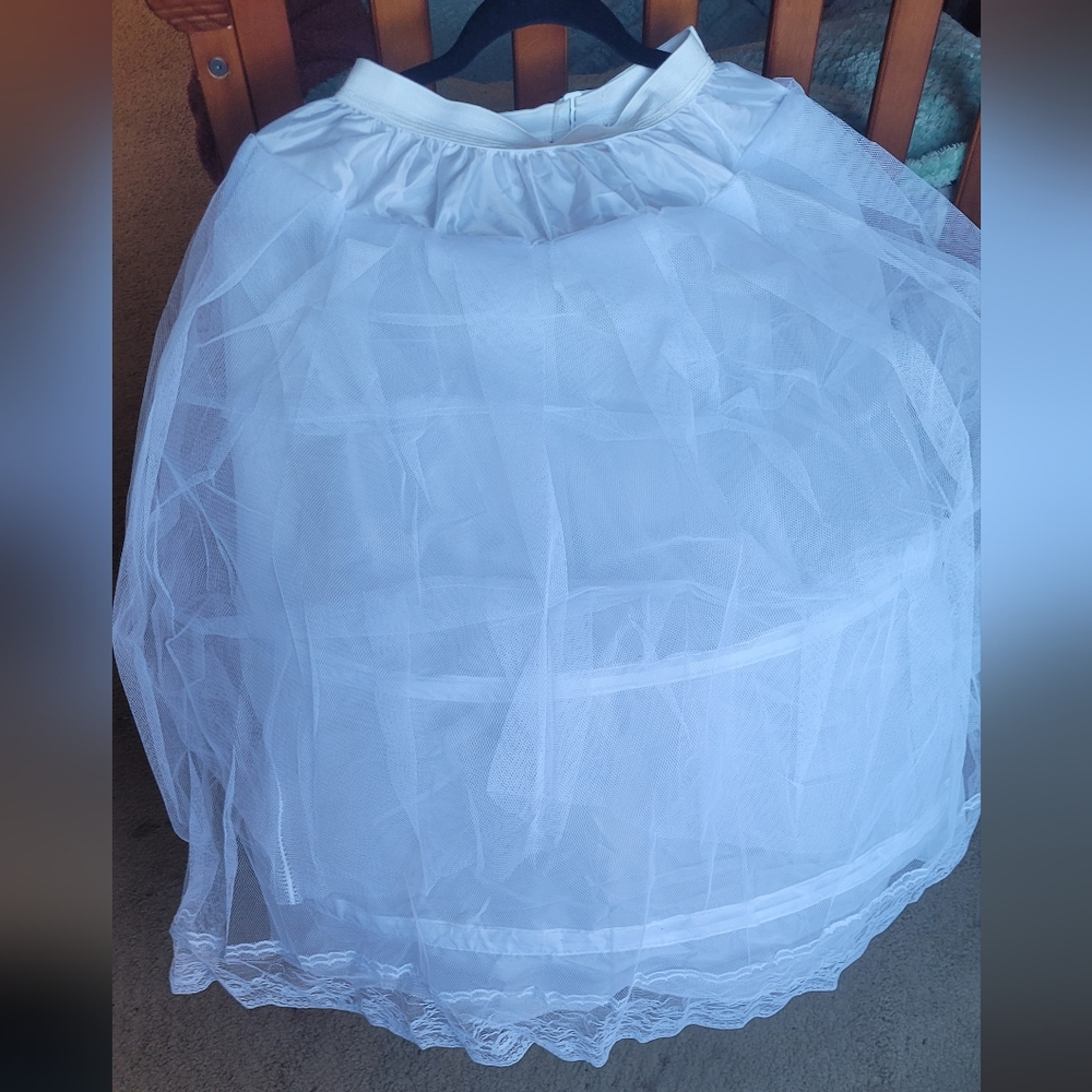 New White Child Crinoline